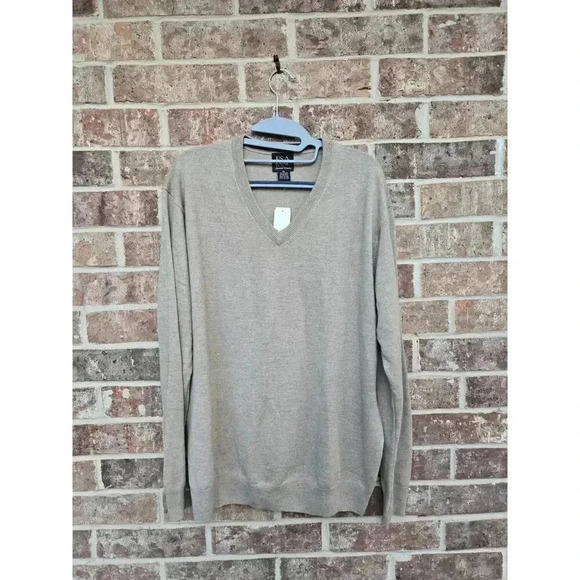 Jos. A. Bank 100% Italian Merino Wool Sweater Color Tan Size XL - Picture 2 of 4